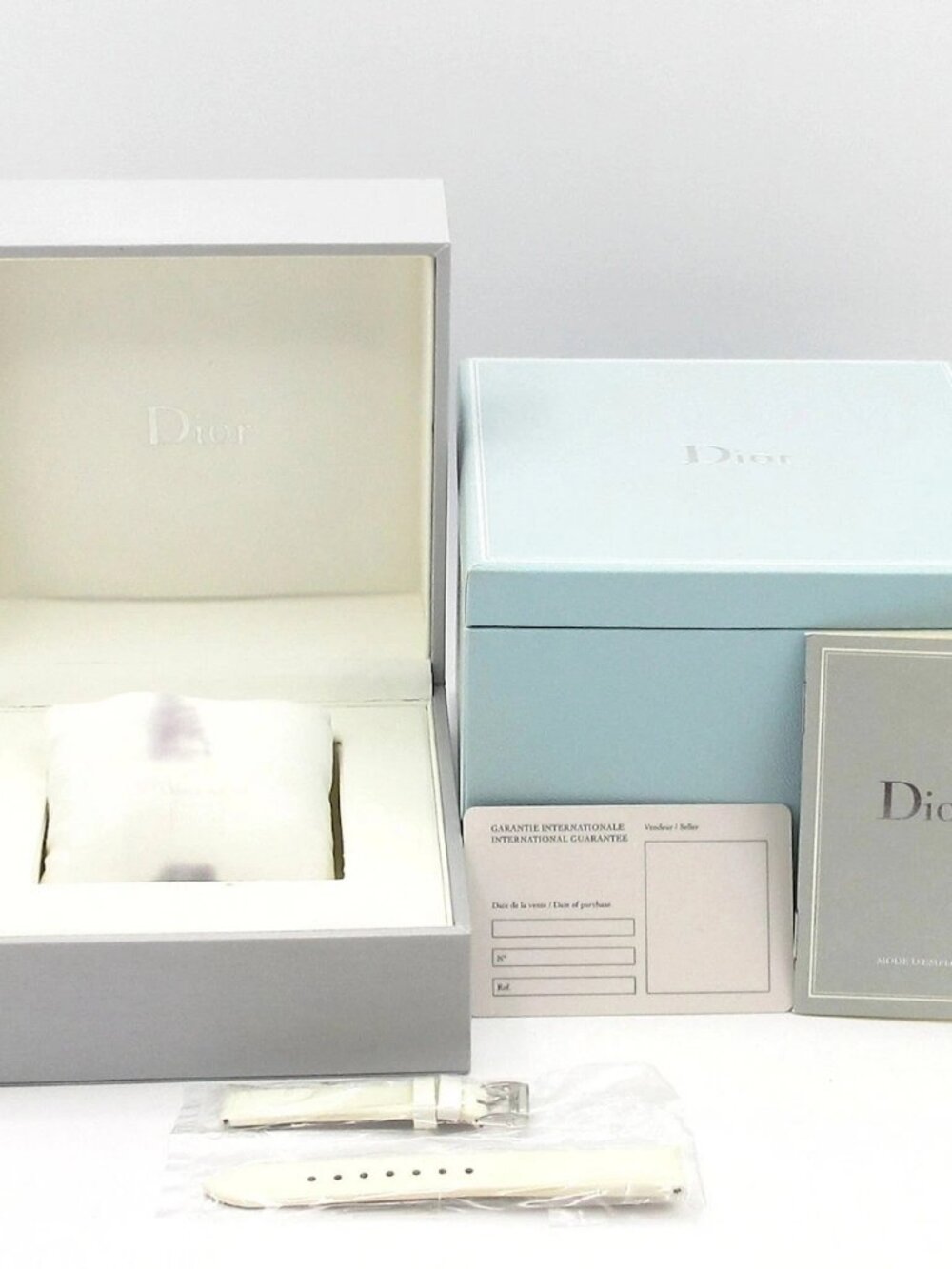 DIOR/ChristianDior Crystal CD112111 F***** Black Women's Wrist Watch - Picture 12 of 12